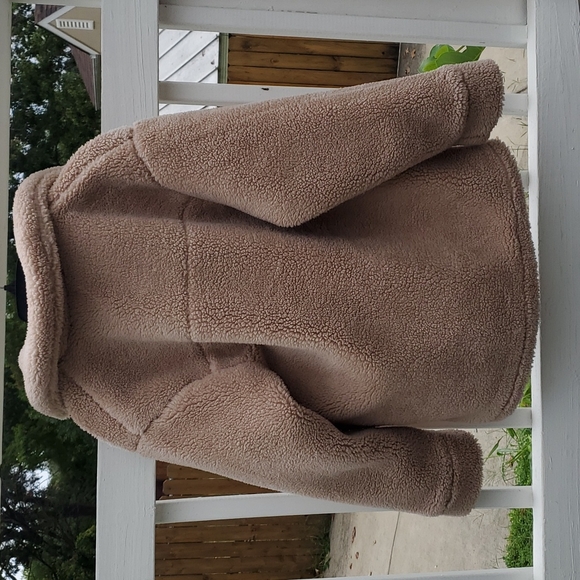 Forever 21 Teddy Jacket - Picture 2 of 2